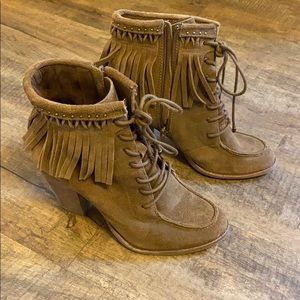 Gianni Bini heel boots